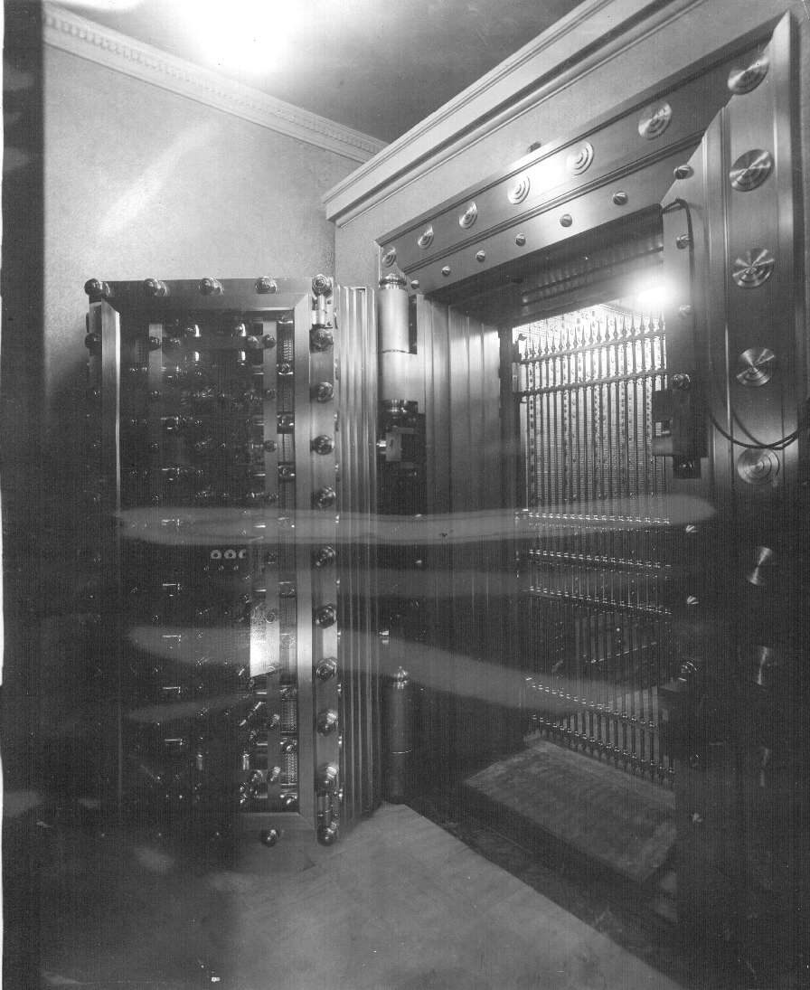 Vault of the Second National Bank in Toledo, Ohio, about 1913